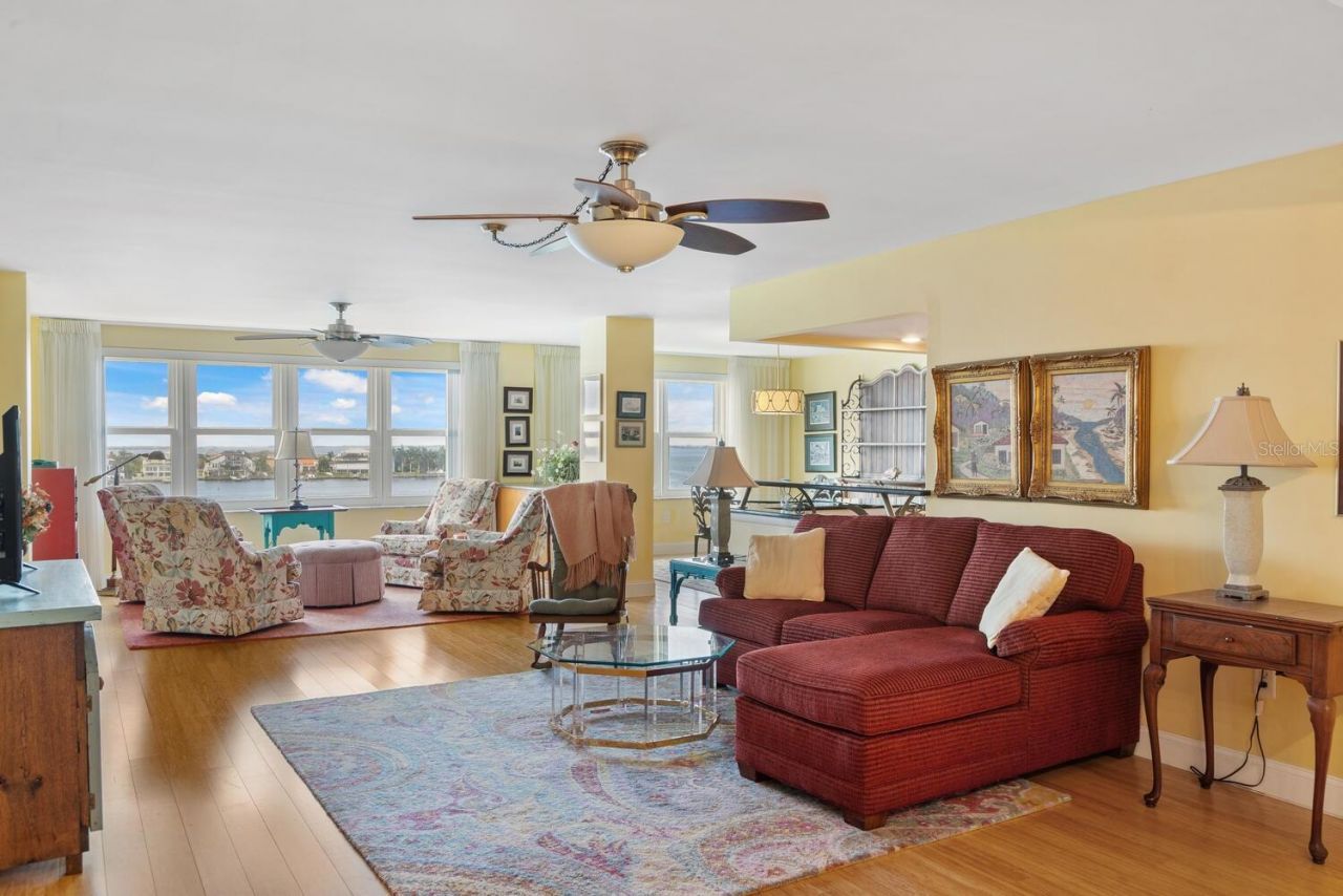 5200 Brittany Drive S, Unit 602, Saint Petersburg, FL 33715 Photo