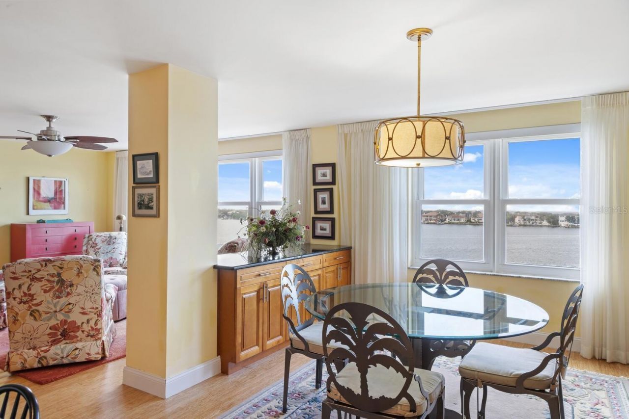 5200 Brittany Drive S, Unit 602, Saint Petersburg, FL 33715 Photo