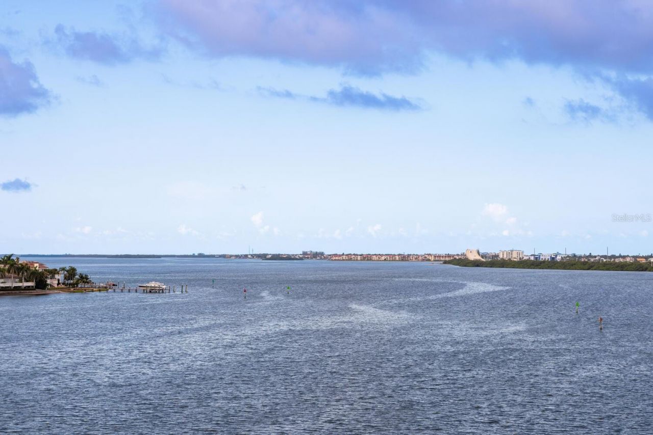 5200 Brittany Drive S, Unit 602, Saint Petersburg, FL 33715 Photo