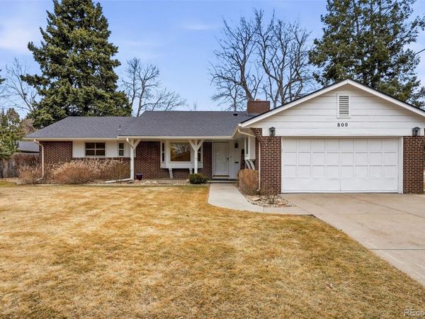 800 E Pinewood Avenue, Littleton, CO 80121