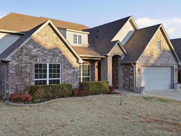 10917 S Sycamore Street, Jenks, OK 74037