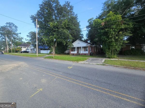 604 Hicks Street, Waycross, GA 31501