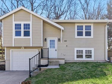 123 HILLCREST Avenue, GLENWOOD, IA 51534