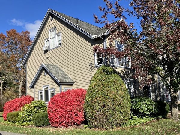 63 Amity Place, Unit 63, Amherst, MA 01002