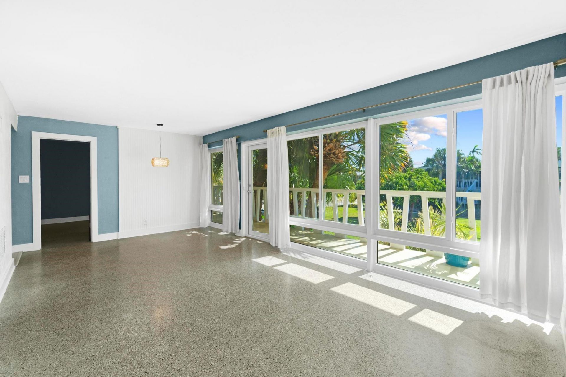 2755 NE 28th Ave, Unit C2, Lighthouse Point, FL 33064 Photo