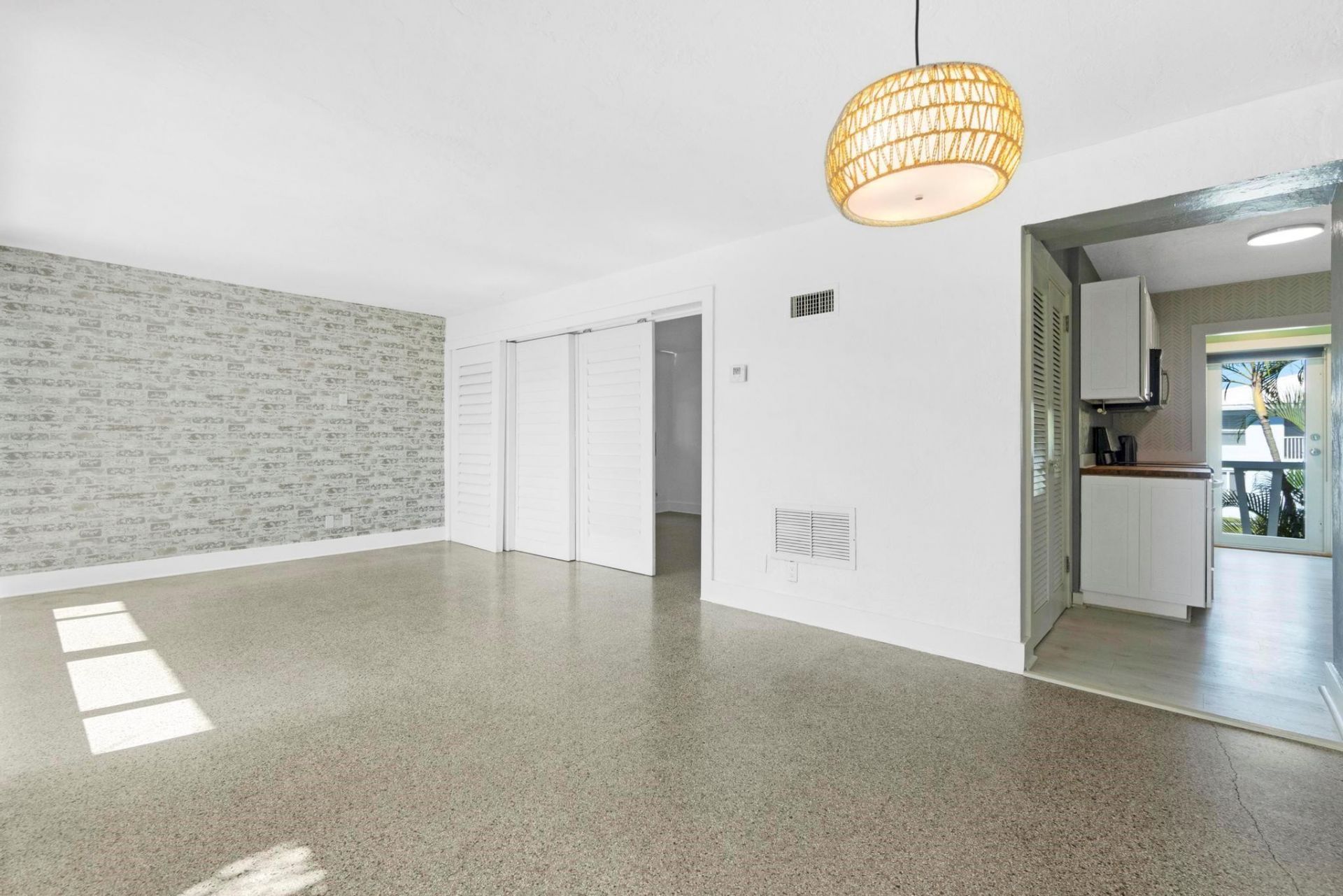 2755 NE 28th Ave, Unit C2, Lighthouse Point, FL 33064 Photo