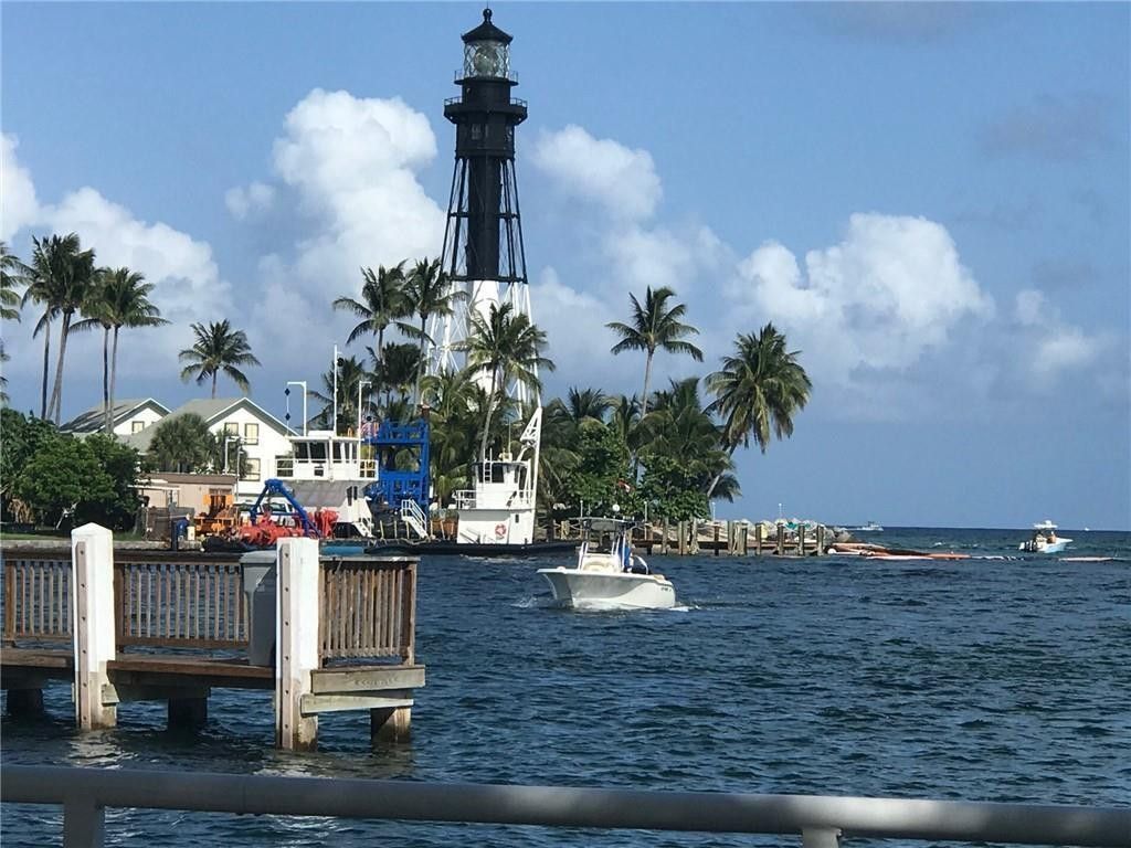 2755 NE 28th Ave, Unit C2, Lighthouse Point, FL 33064 Photo