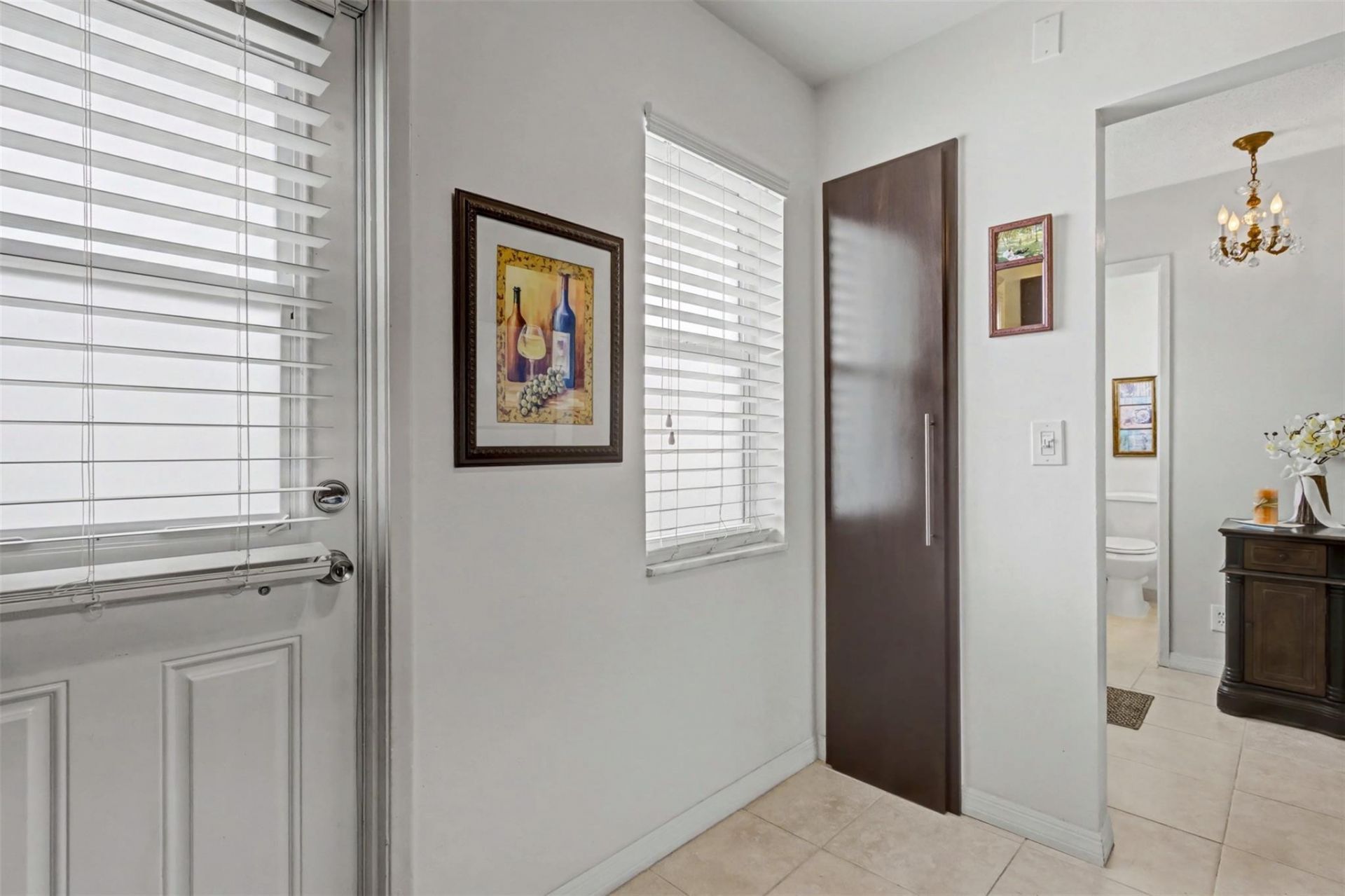 500 NE 14th Avenue, Unit 405, Hallandale Beach, FL 33009 Photo