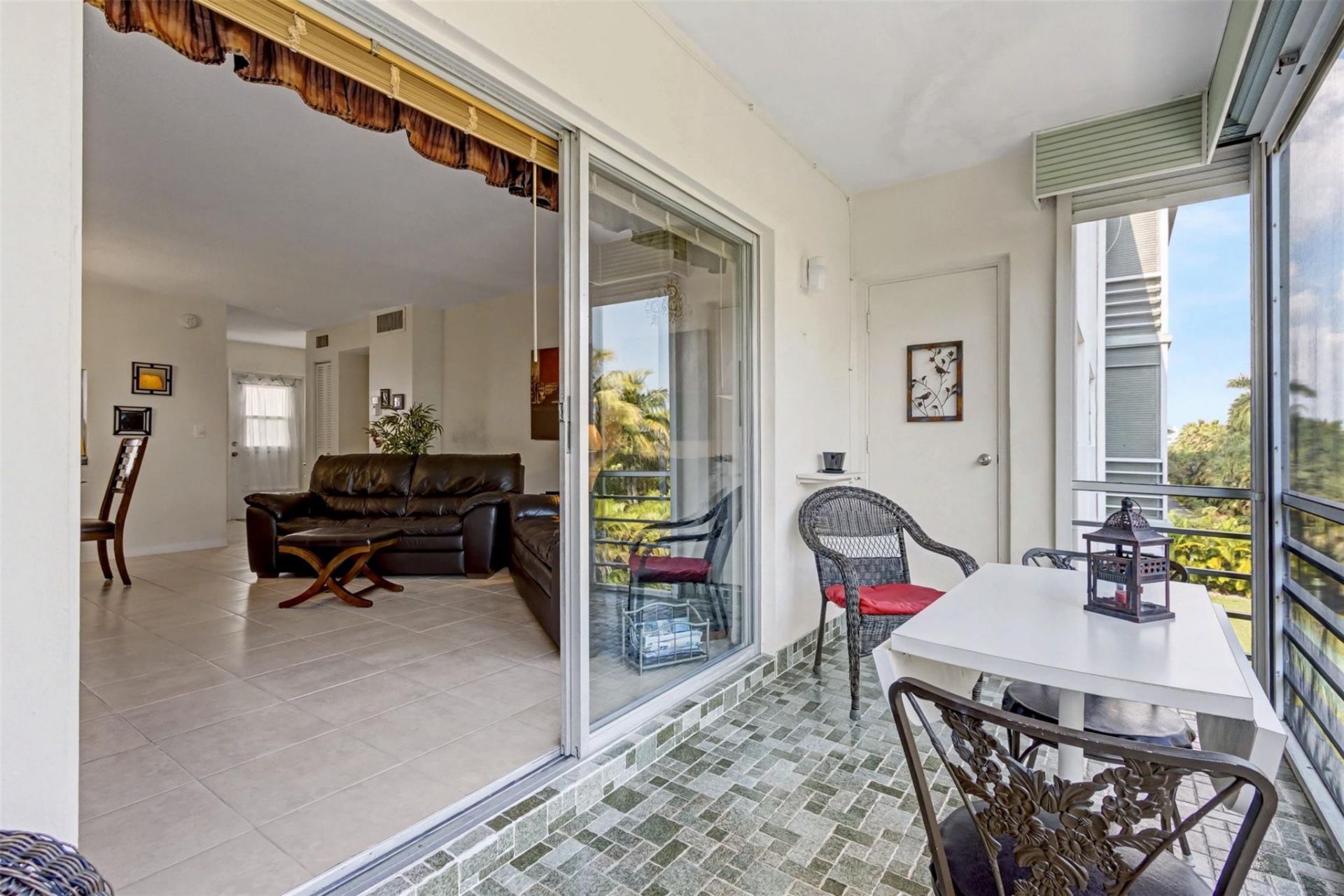 500 NE 14th Avenue, Unit 405, Hallandale Beach, FL 33009 Photo