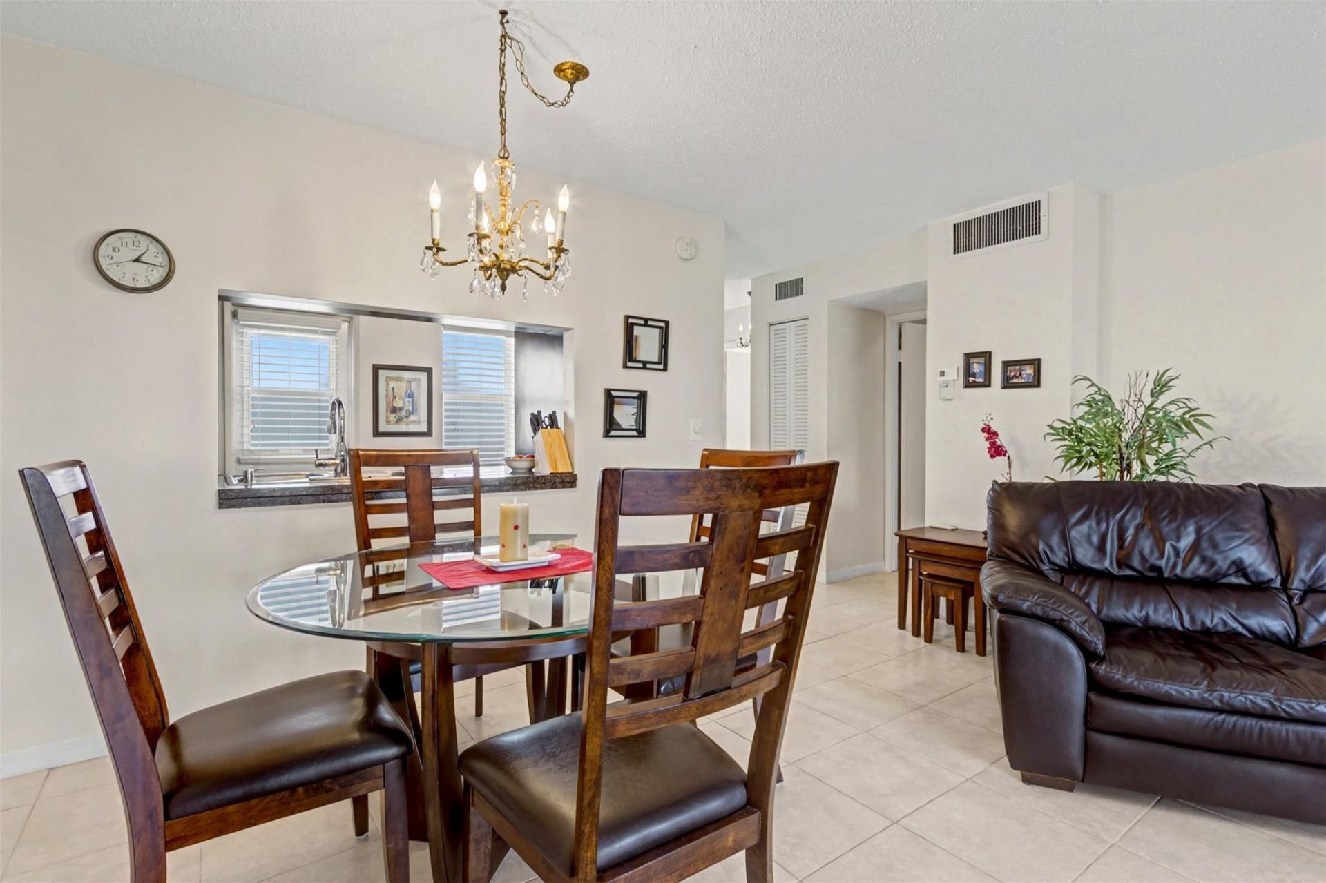 500 NE 14th Avenue, Unit 405, Hallandale Beach, FL 33009 Photo