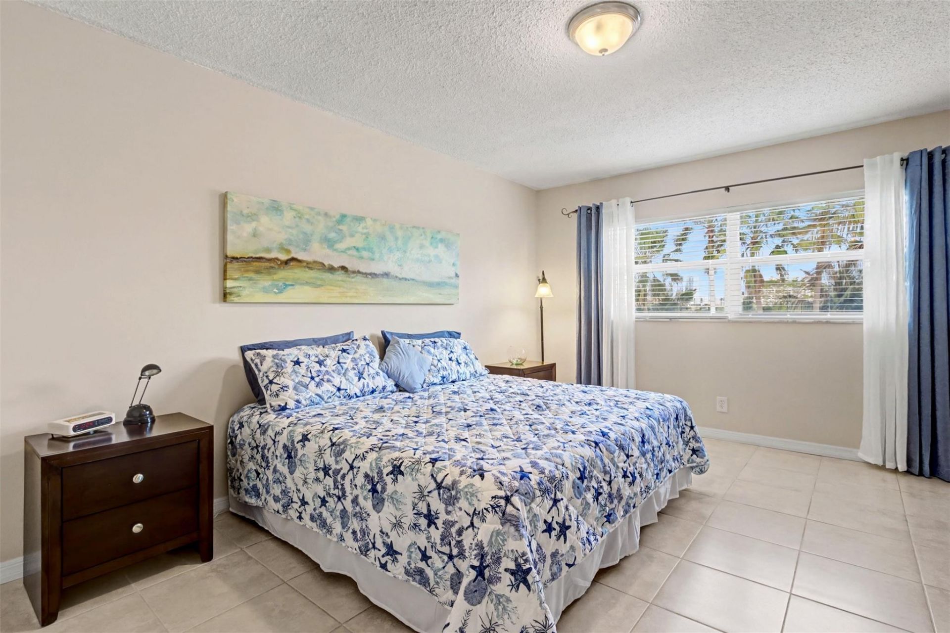 500 NE 14th Avenue, Unit 405, Hallandale Beach, FL 33009 Photo