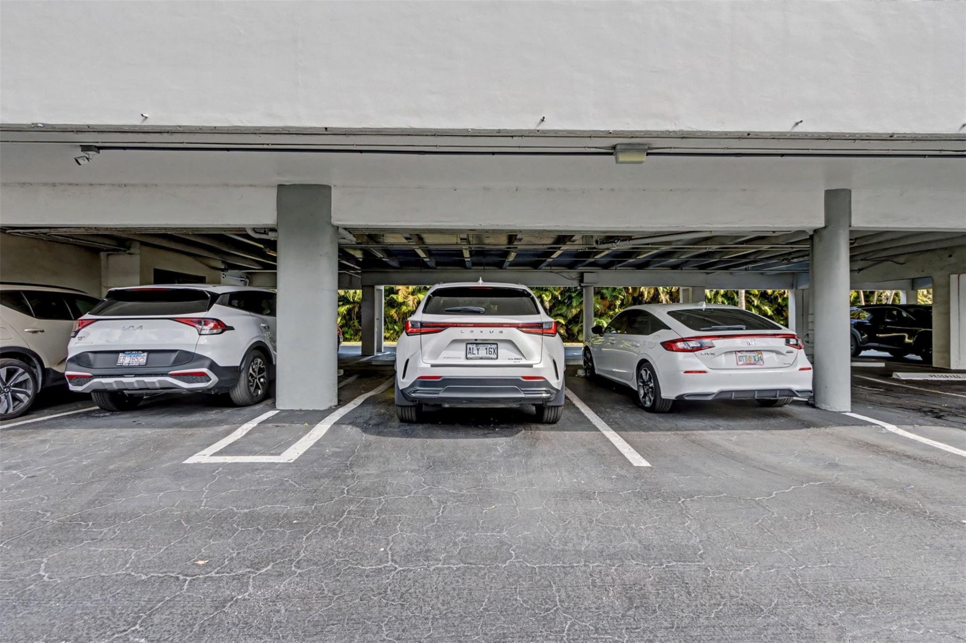 500 NE 14th Avenue, Unit 405, Hallandale Beach, FL 33009 Photo