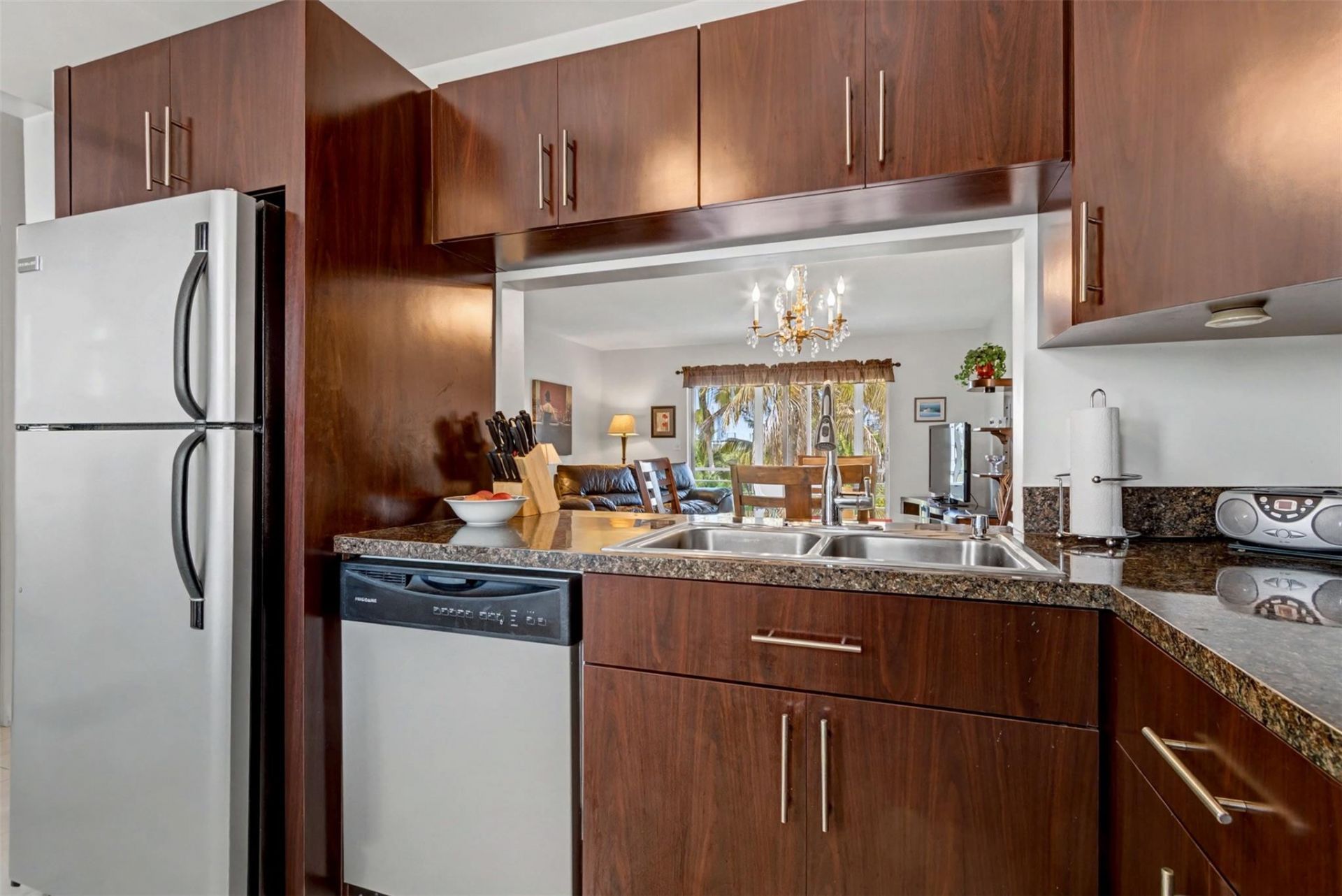 500 NE 14th Avenue, Unit 405, Hallandale Beach, FL 33009 Photo