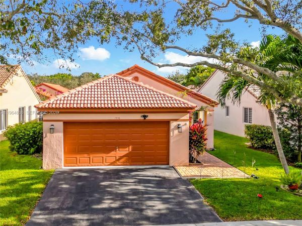 1536 Presidio Dr, Weston, FL 33327