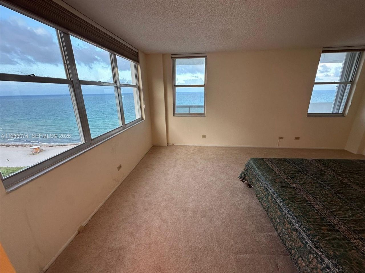 6039 Collins Ave, Unit 1625, Miami Beach, FL 33140 Photo