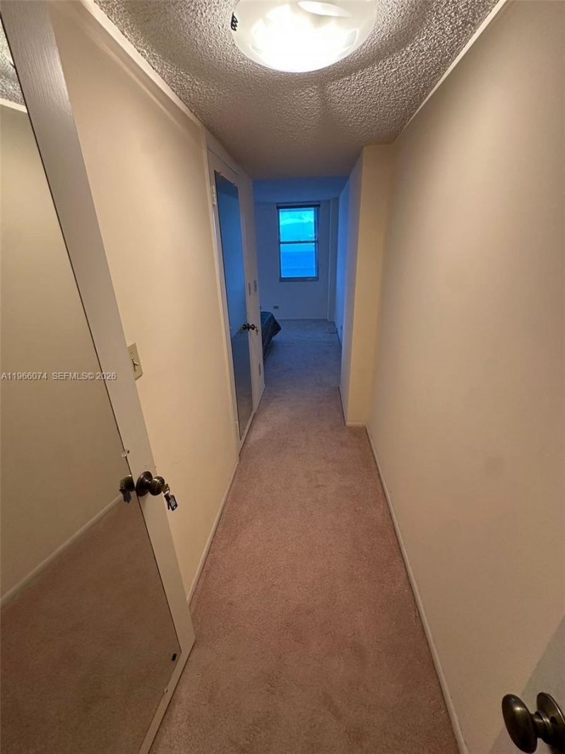 6039 Collins Ave, Unit 1625, Miami Beach, FL 33140 Photo