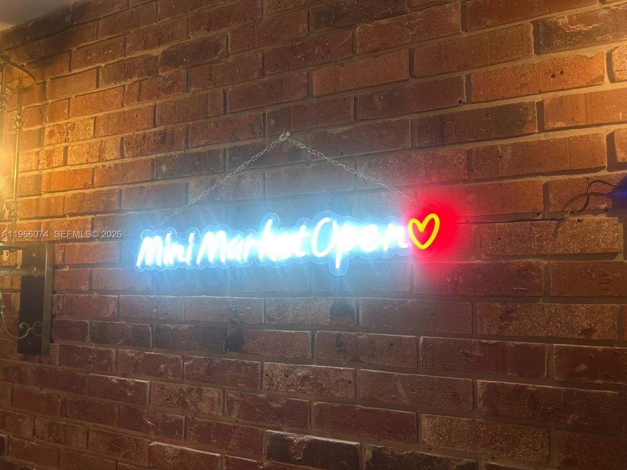 6039 Collins Ave, Unit 1625, Miami Beach, FL 33140 Photo