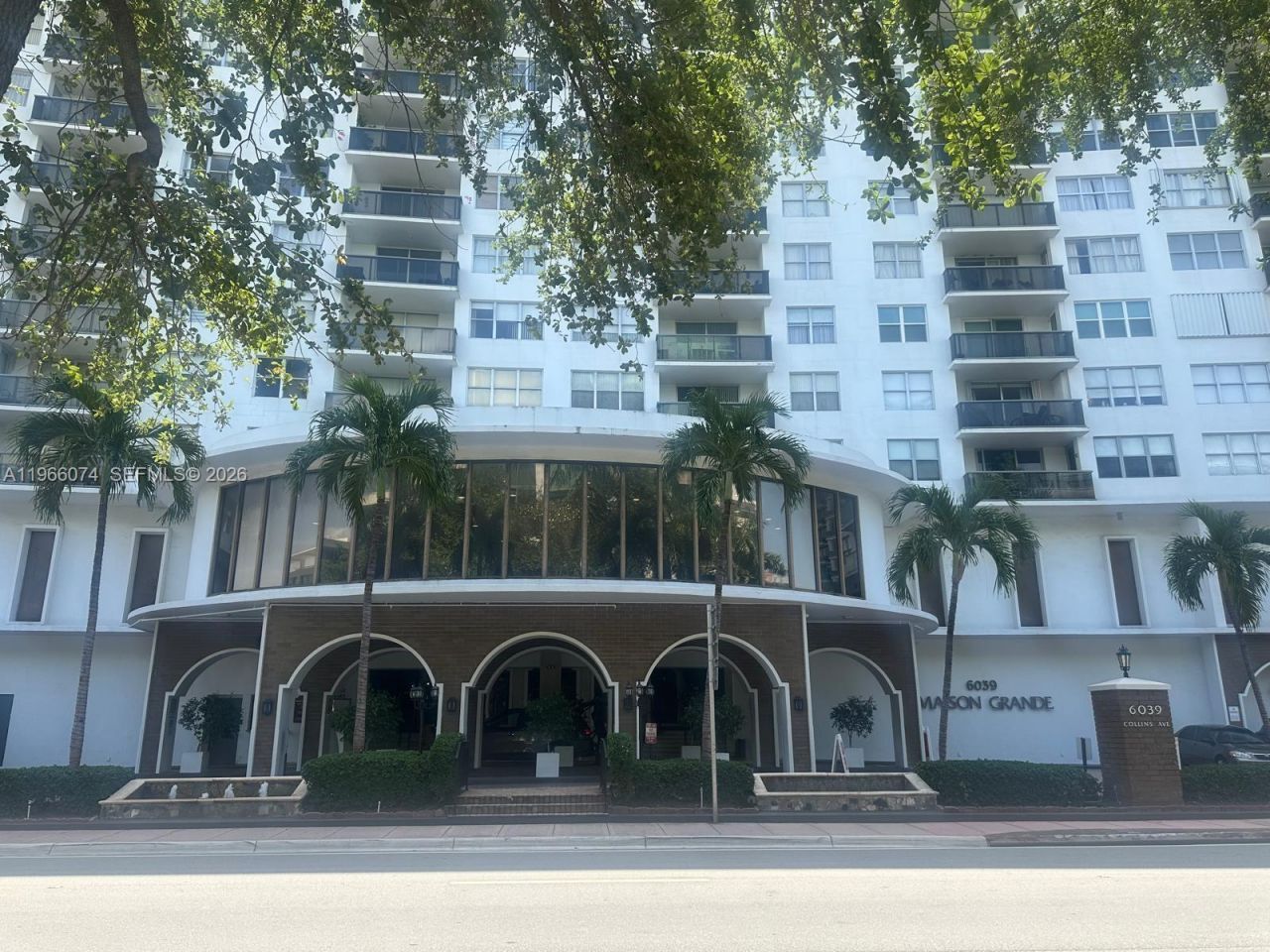 6039 Collins Ave, Unit 1625, Miami Beach, FL 33140 Photo