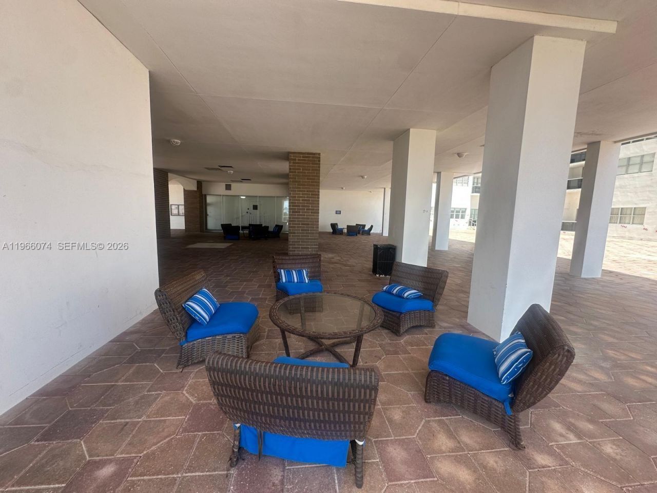 6039 Collins Ave, Unit 1625, Miami Beach, FL 33140 Photo