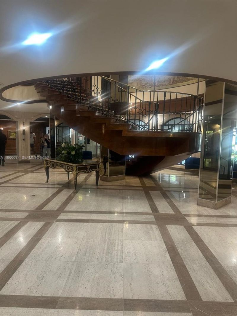 6039 Collins Ave, Unit 1625, Miami Beach, FL 33140 Photo