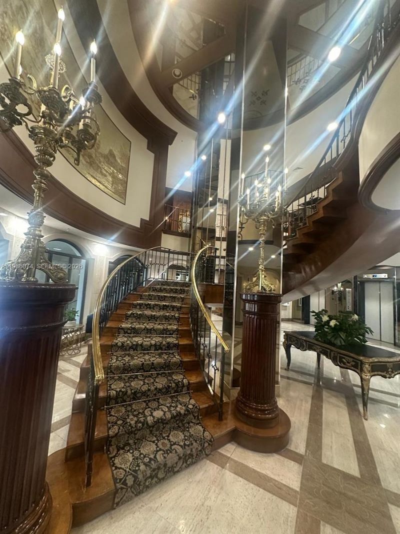 6039 Collins Ave, Unit 1625, Miami Beach, FL 33140 Photo