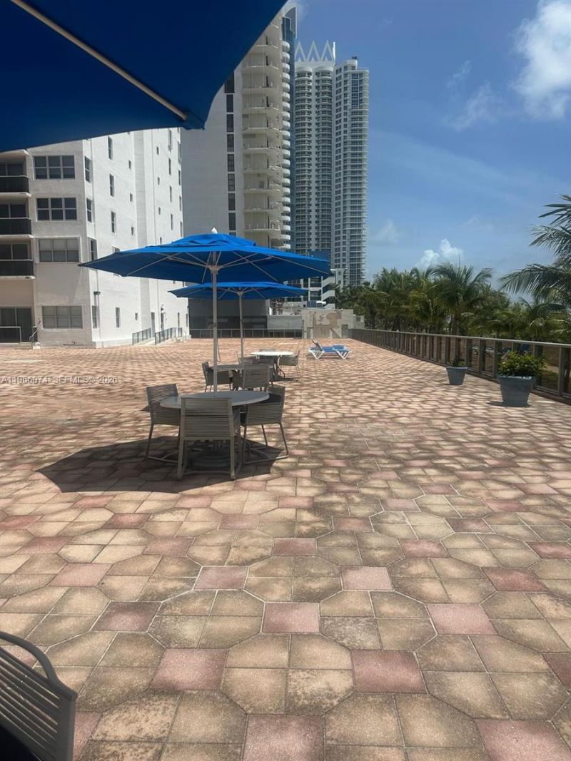 6039 Collins Ave, Unit 1625, Miami Beach, FL 33140 Photo
