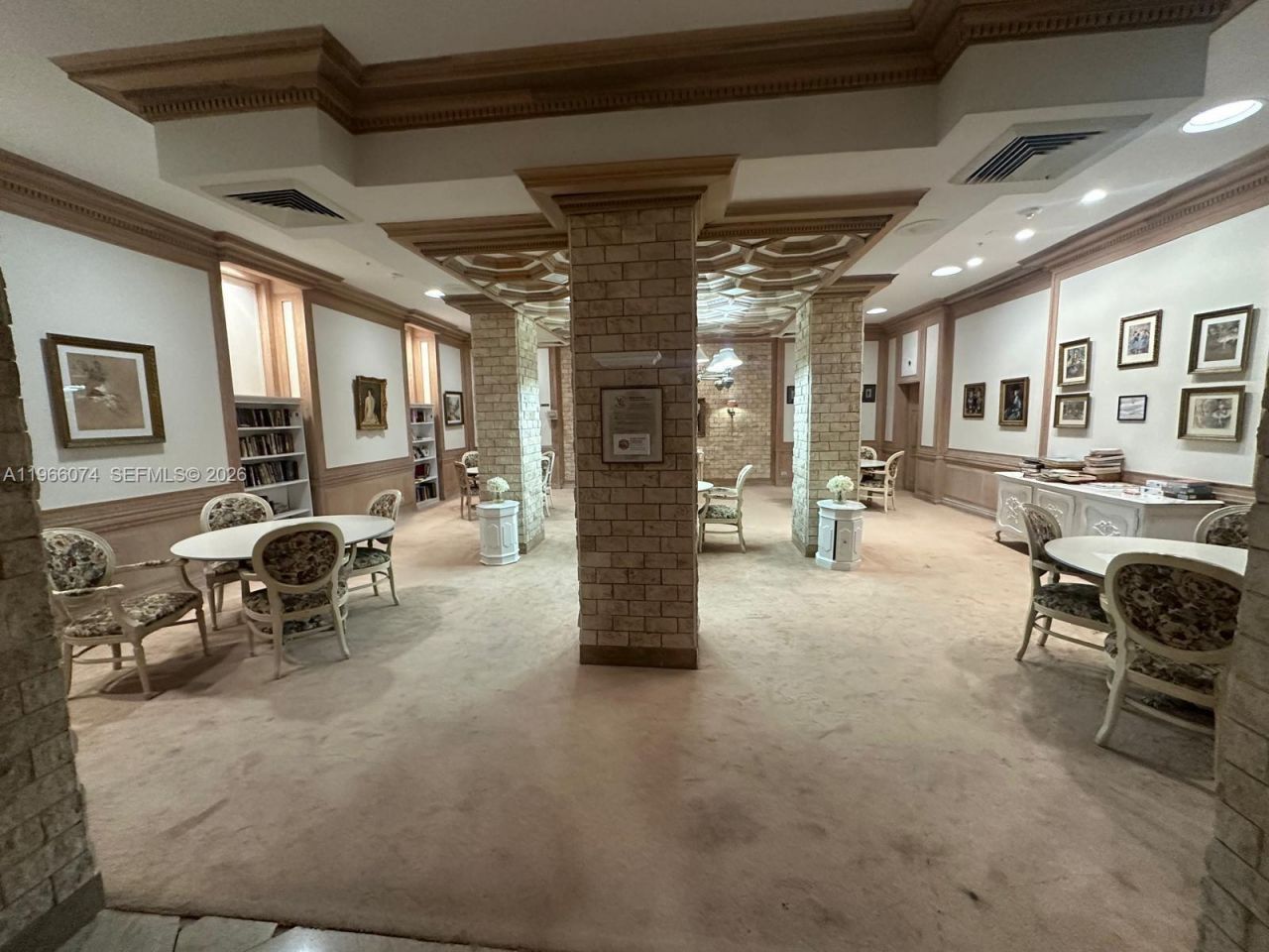 6039 Collins Ave, Unit 1625, Miami Beach, FL 33140 Photo