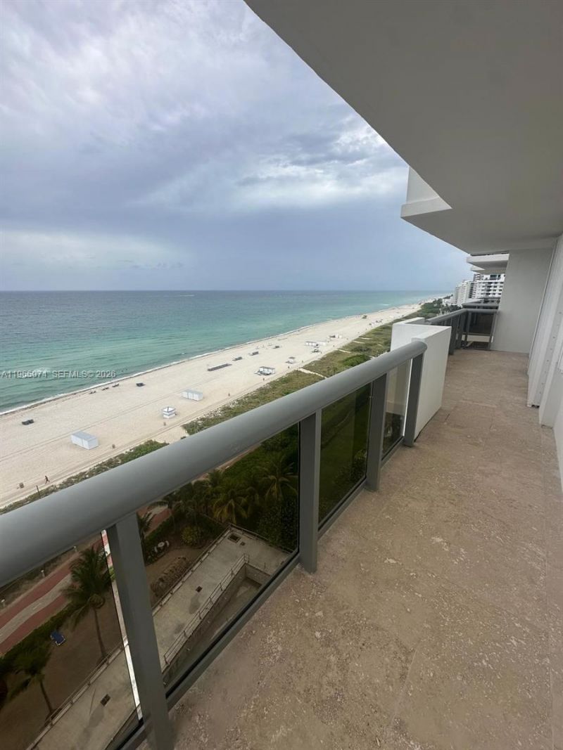6039 Collins Ave, Unit 1625, Miami Beach, FL 33140 Photo