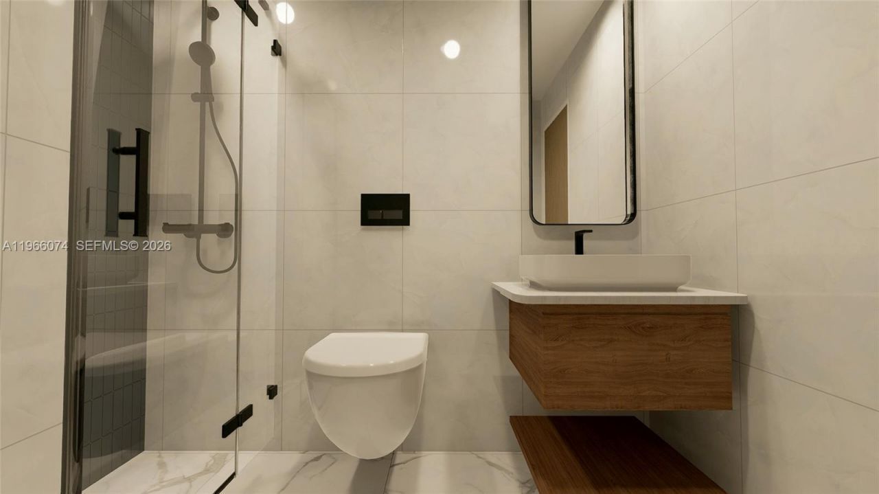 6039 Collins Ave, Unit 1625, Miami Beach, FL 33140 Photo