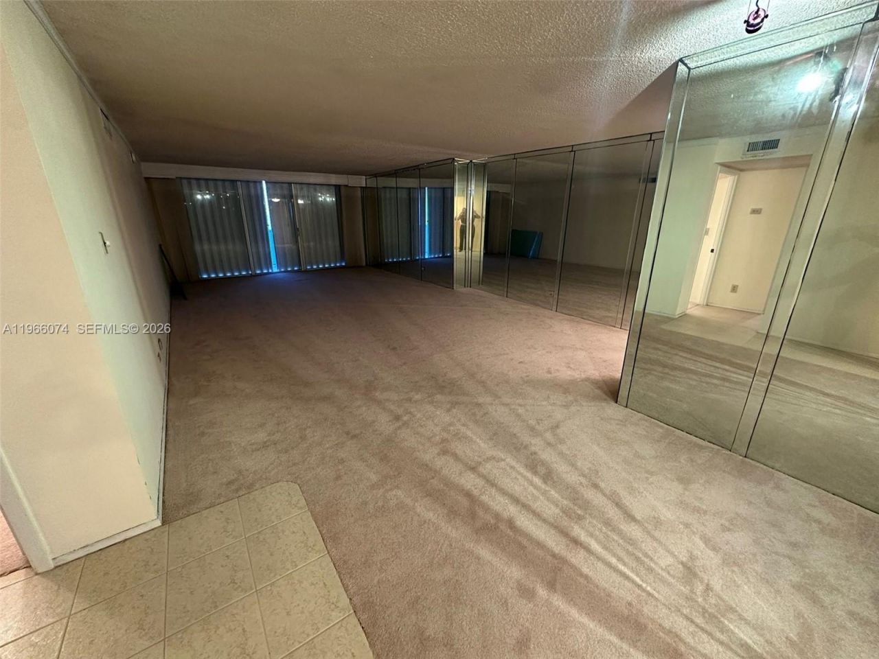 6039 Collins Ave, Unit 1625, Miami Beach, FL 33140 Photo