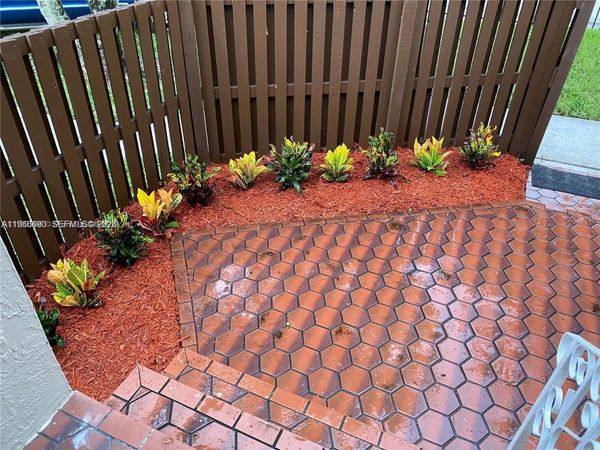 10221 Fontainebleau Blvd, Unit 203, Miami, FL 33172