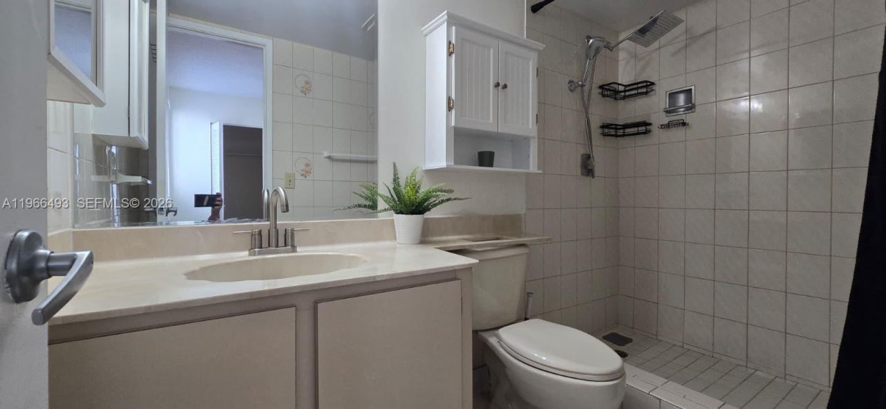 10221 Fontainebleau Blvd, Unit 203, Miami, FL 33172 Photo