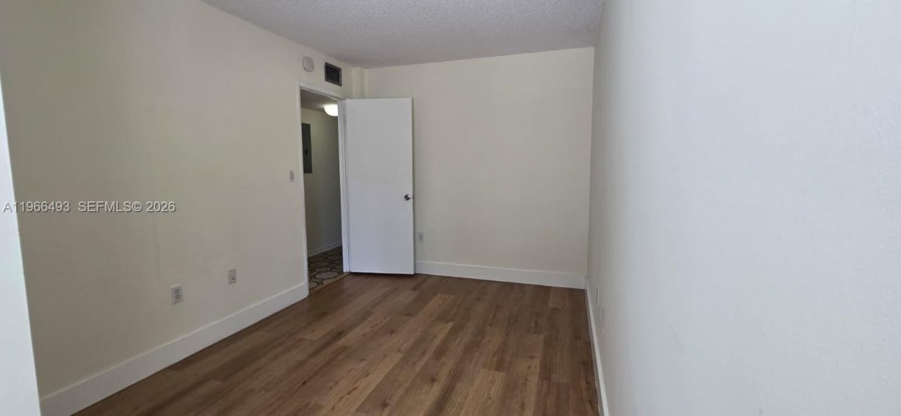 10221 Fontainebleau Blvd, Unit 203, Miami, FL 33172 Photo