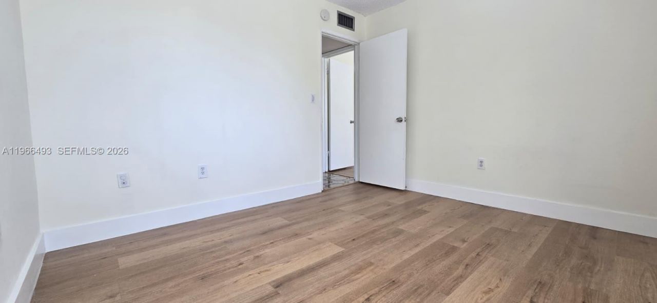 10221 Fontainebleau Blvd, Unit 203, Miami, FL 33172 Photo