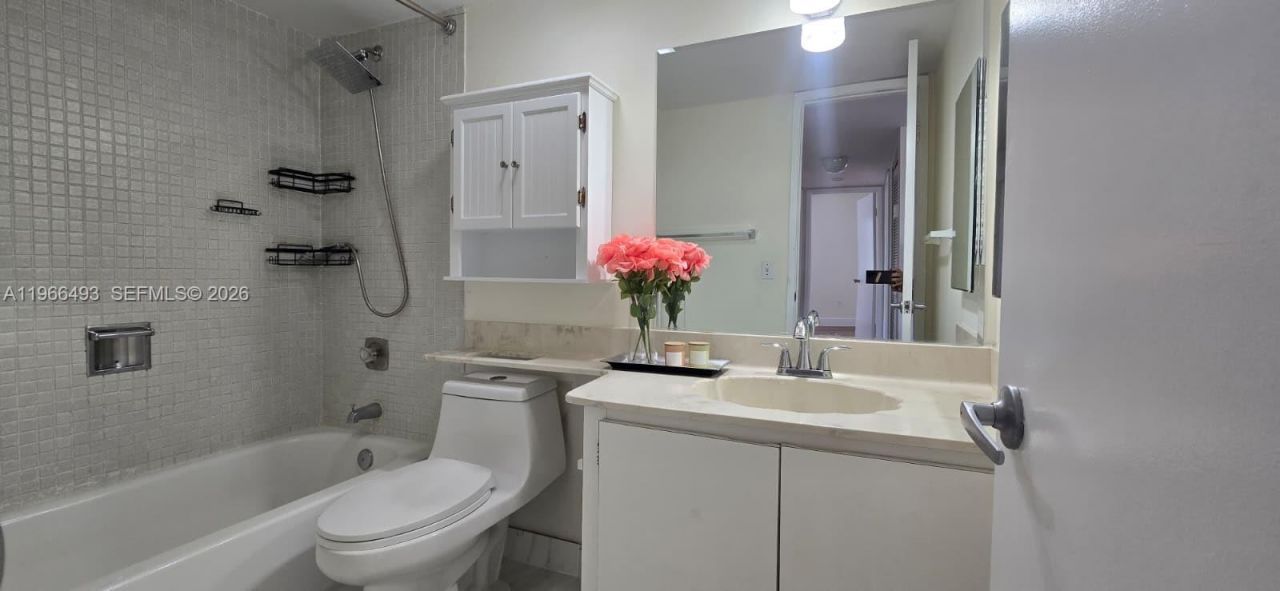 10221 Fontainebleau Blvd, Unit 203, Miami, FL 33172 Photo