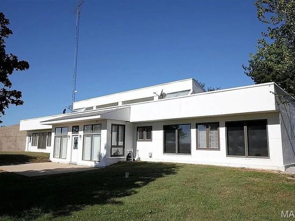 1429 N 700 Street, Vandalia, IL 62471