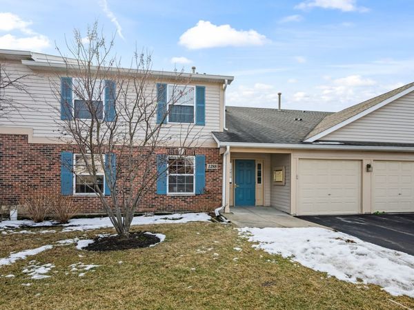 1288 N Red Oak Circle, Unit 3, Round Lake Beach, IL 60073