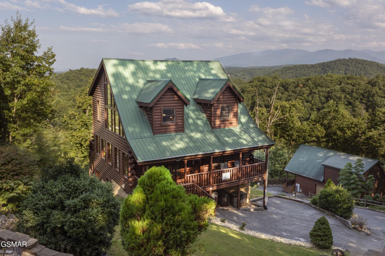 2251 Upper Middle Creek Road, Sevierville, TN 37876 Main Photo