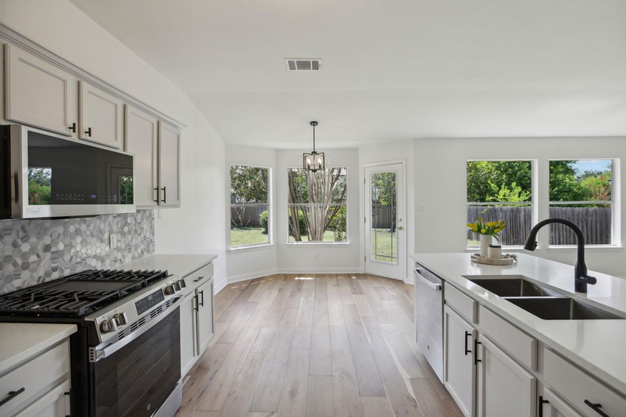 1867 Wallin Loop, Round Rock, TX 78664 Main Photo