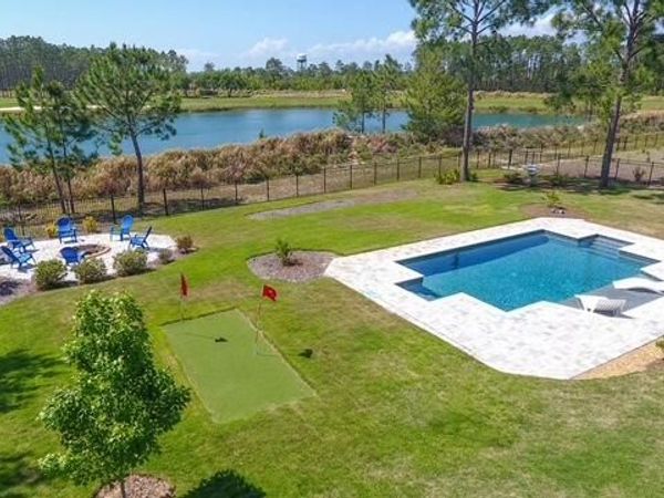 513 W Club House Drive, Freeport, FL 32439