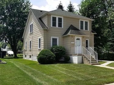 767 Riverbank #4 Street, Wyandotte, MI 48192