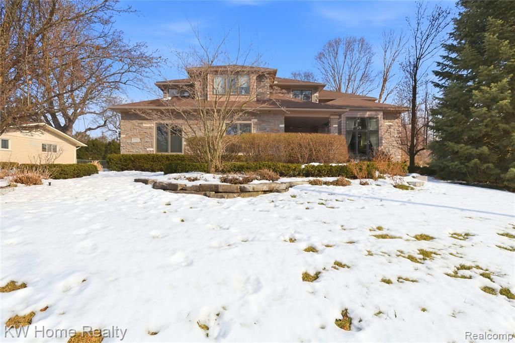 23914 Whittaker Drive, Farmington, MI 48335 Main Photo