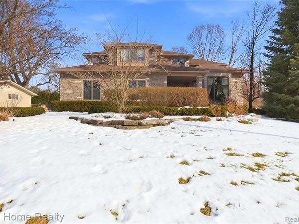 23914 Whittaker Drive, Farmington, MI 48335