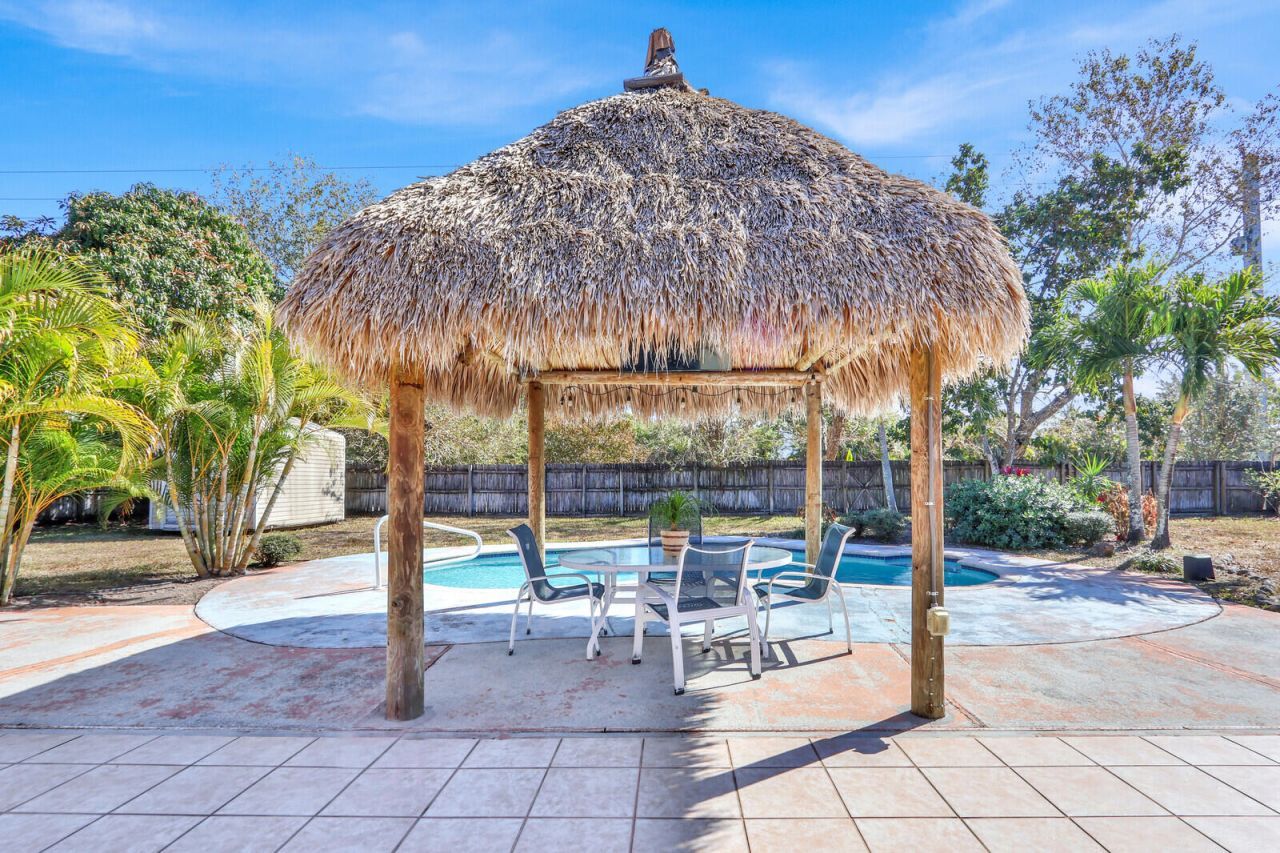 105 Sunflower Circle, Royal Palm Beach, FL 33411 Photo