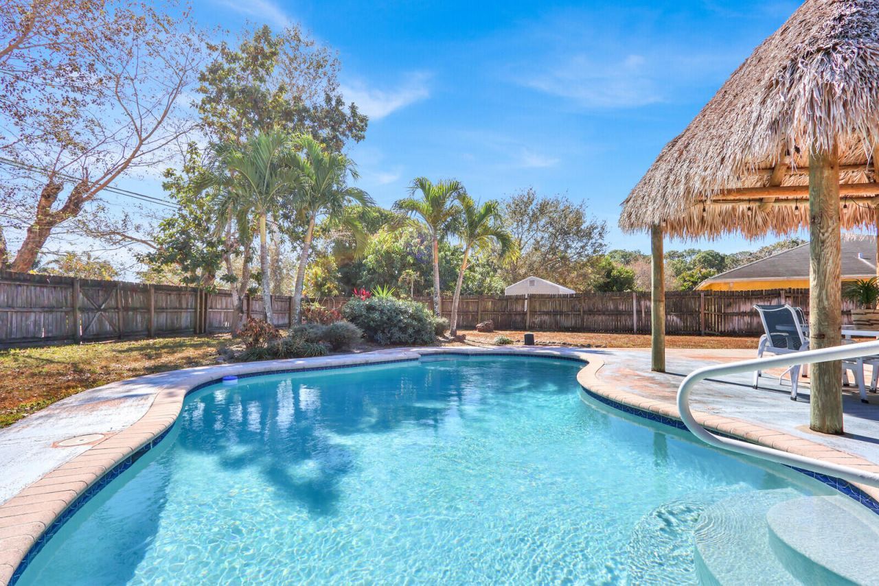 105 Sunflower Circle, Royal Palm Beach, FL 33411 Photo