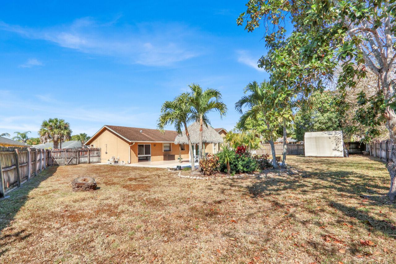 105 Sunflower Circle, Royal Palm Beach, FL 33411 Photo