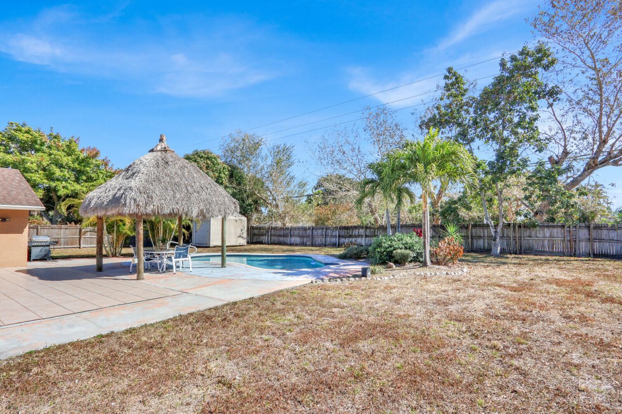 105 Sunflower Circle, Royal Palm Beach, FL 33411 Photo