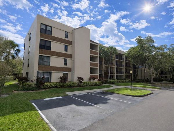 7500 NW 1st Ct, Unit 207, Plantation, FL 33317