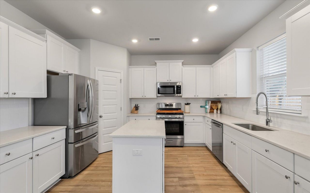 2069 Nola Run Photo 1