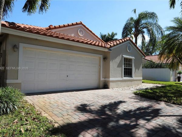 1941 SW 126th AVE , Miramar, FL 33027